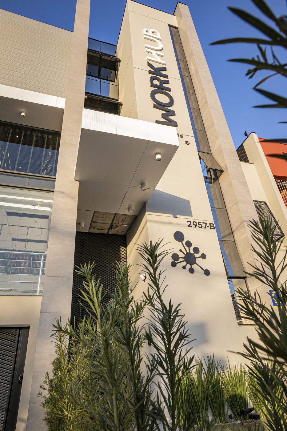Fachada do prédio próprio do WorkHub na Ressacada, Itajaí